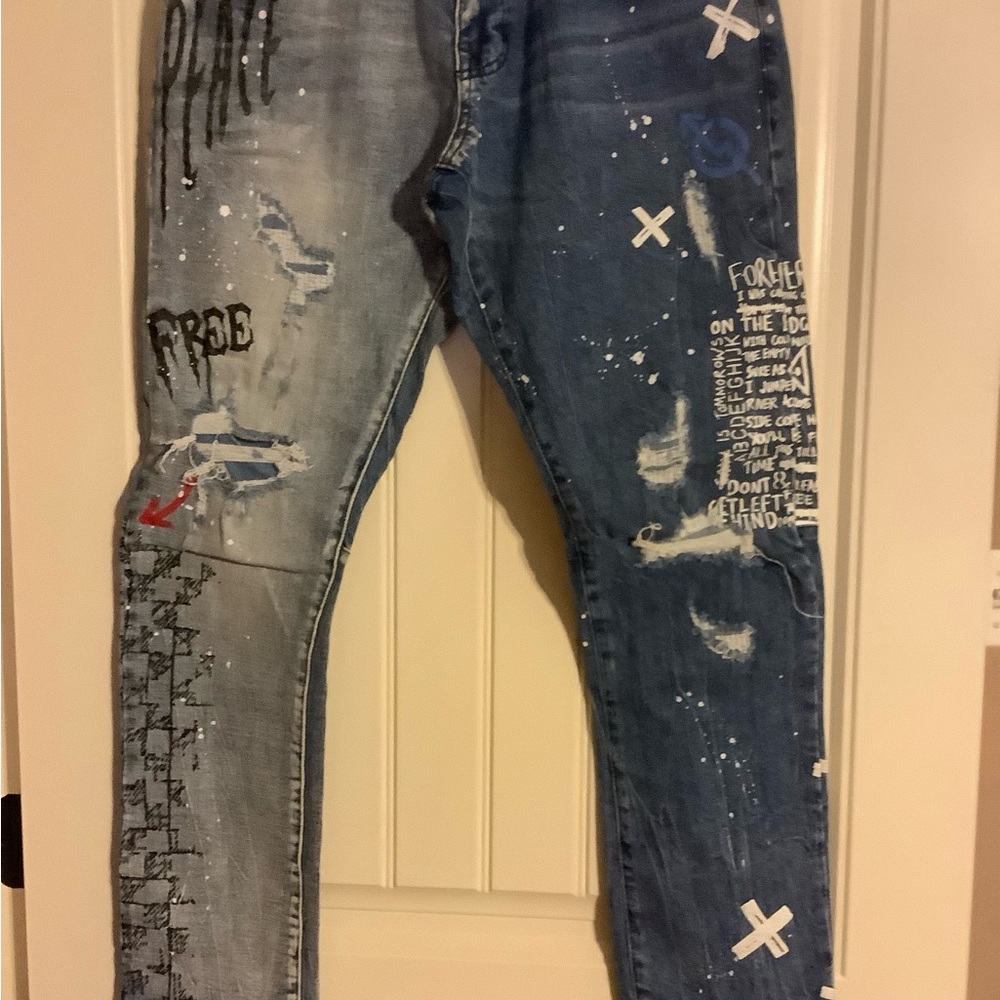 Men's Blue Straight Graphic Distressed Jeans